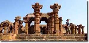 restos de un templo en omkareshwar